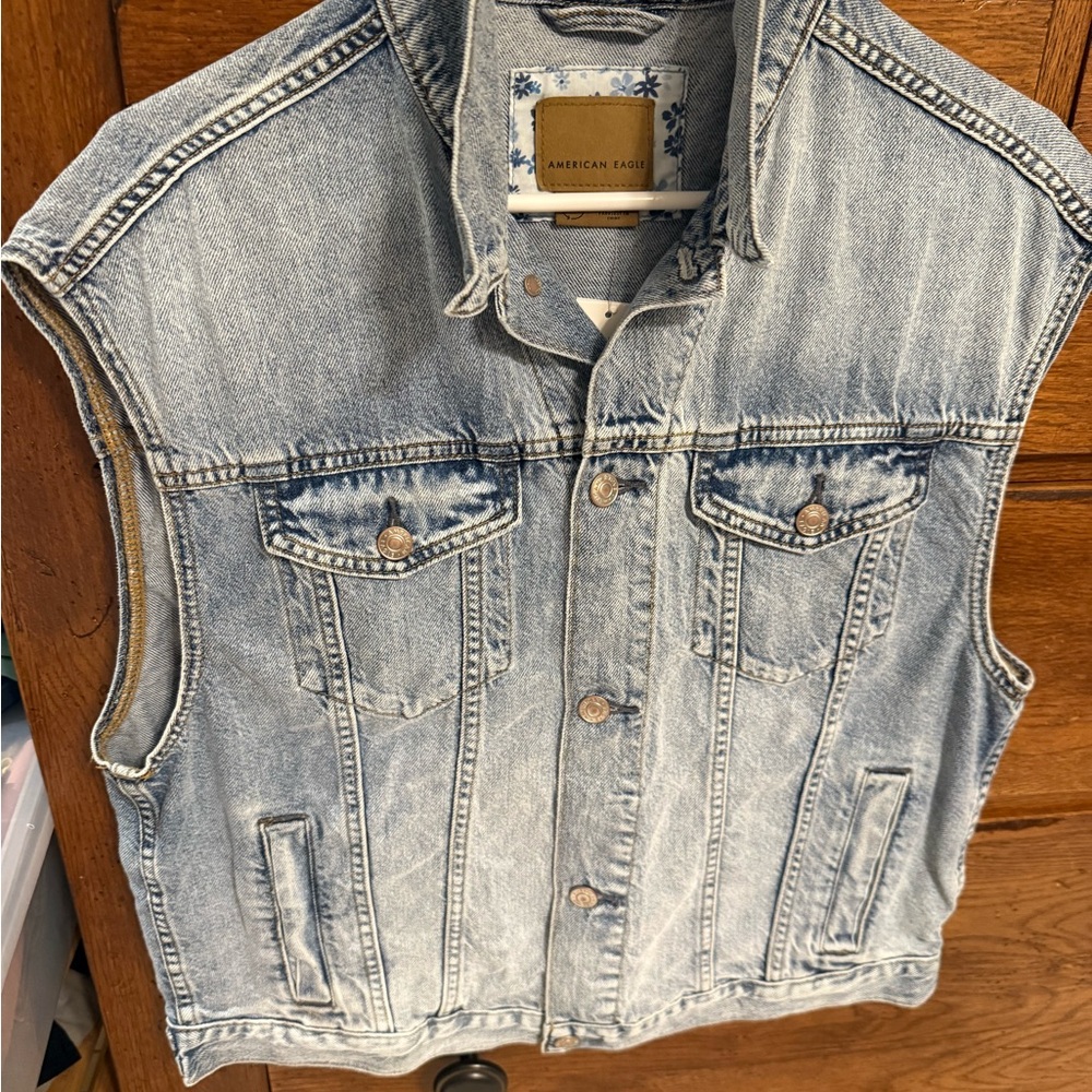 NWT American Eagle Outfitters Light Blue Denim Vest